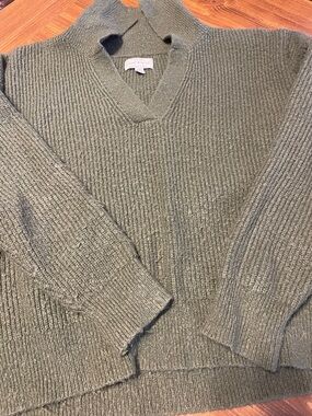 Cozy Olive Green V-Neck Lucky Brand Knit Sweater